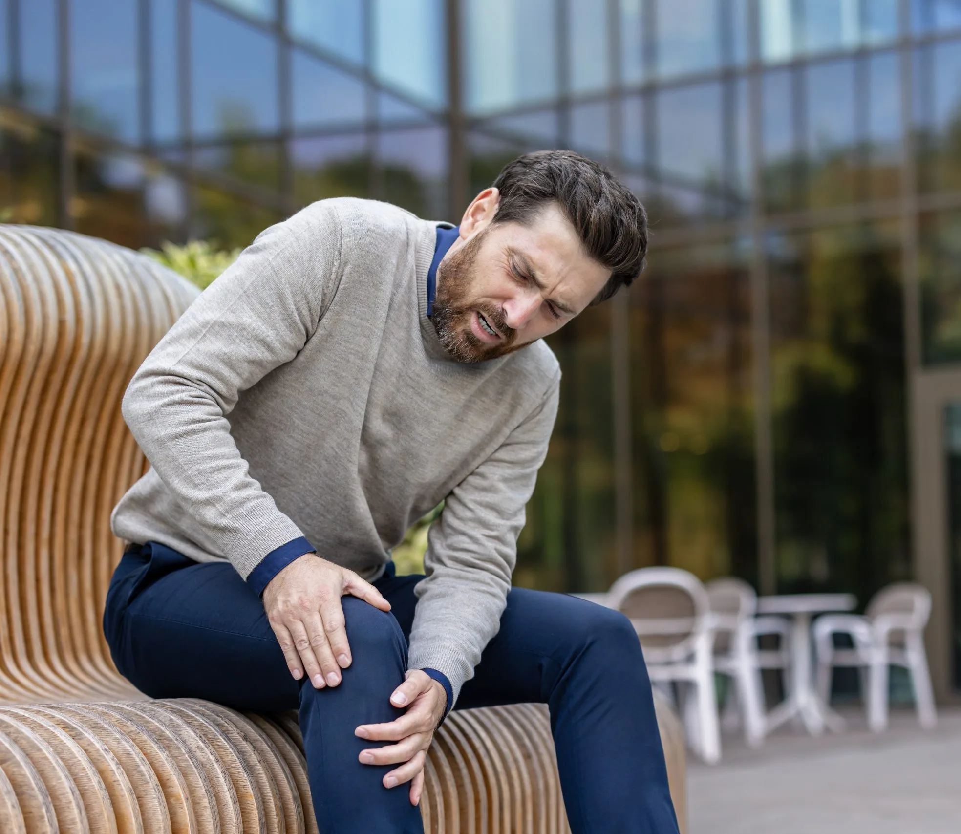 Shockwave Therapy vs. Cortisone Injections: What's Best? Banner